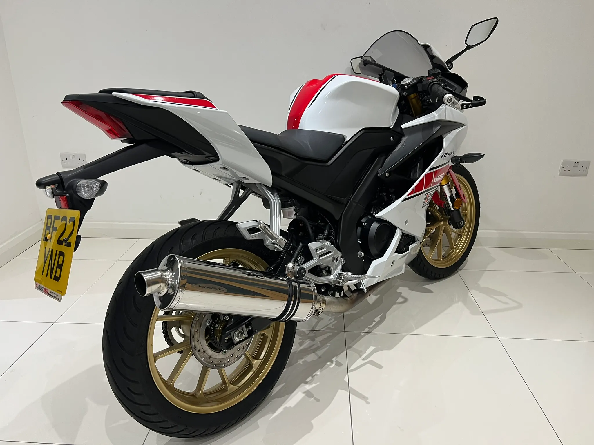 2022 Yamaha YZF-R125 ABS 60th Anniversary GP Edition — detail 6