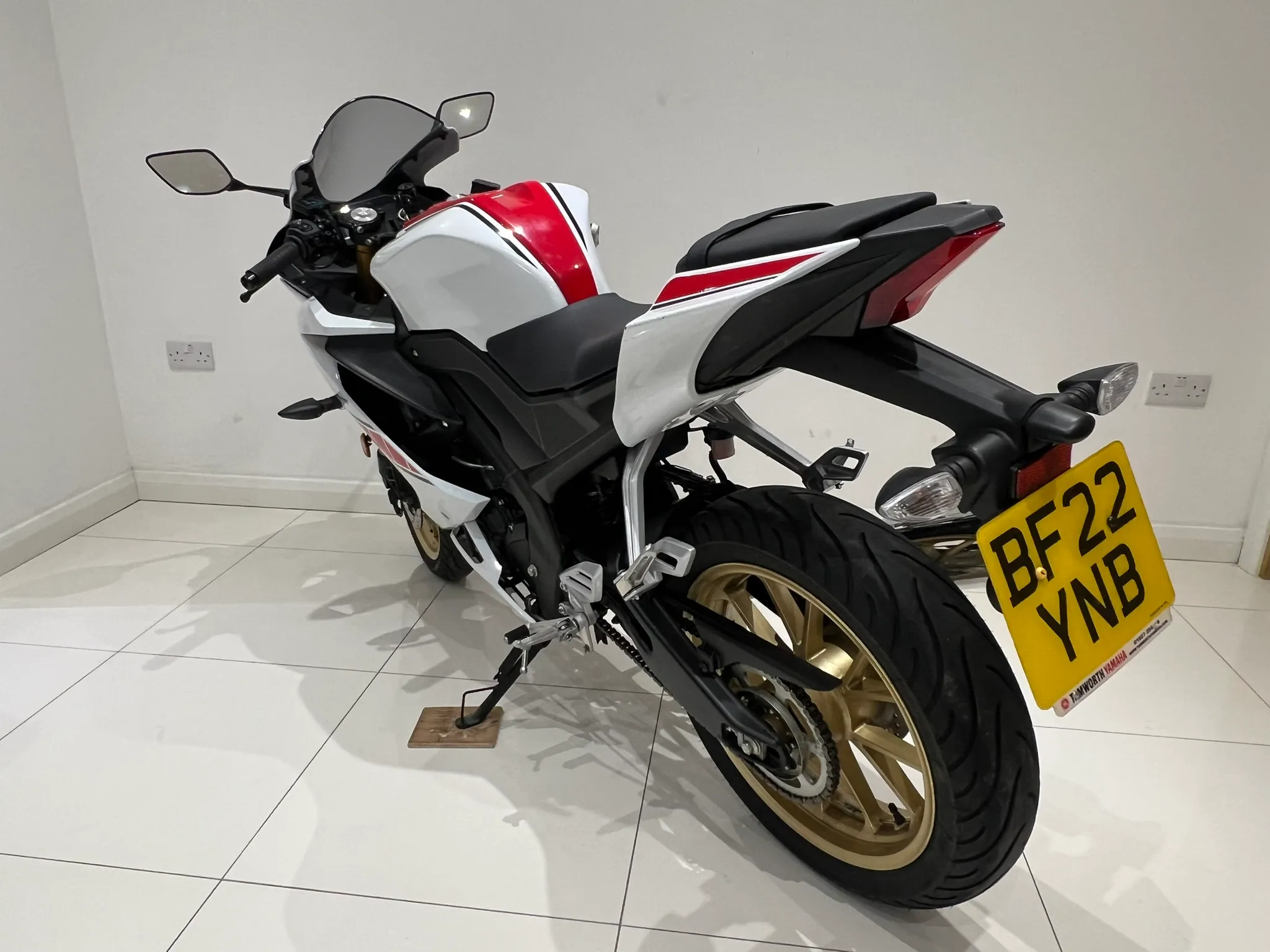 2022 Yamaha YZF-R125 ABS 60th Anniversary GP Edition — detail 9