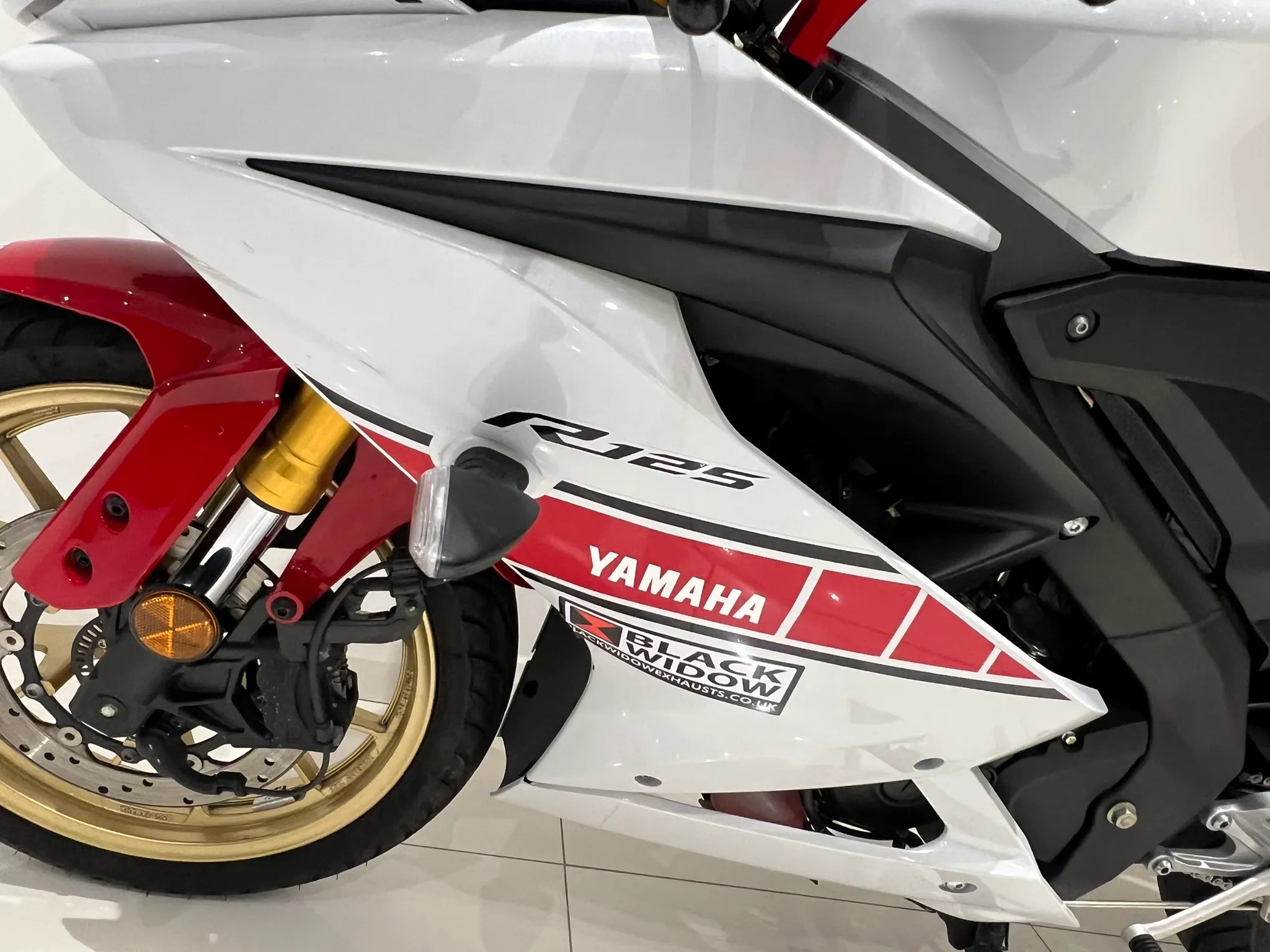 2022 Yamaha YZF-R125 ABS 60th Anniversary GP Edition — detail 12