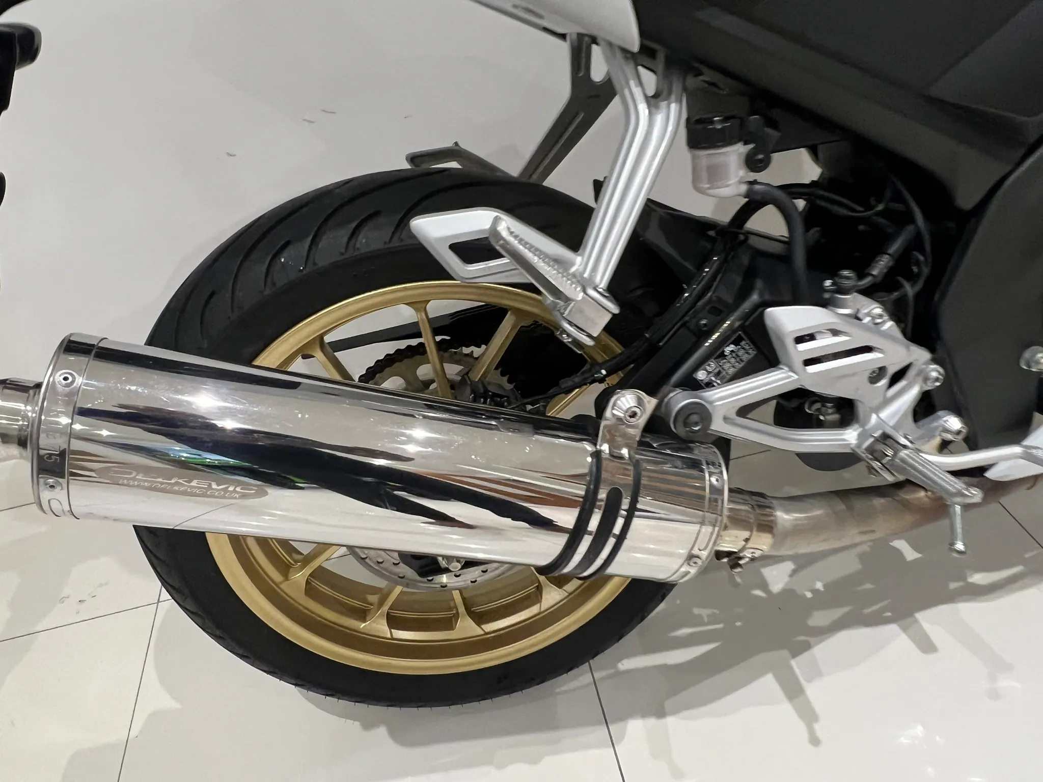 2022 Yamaha YZF-R125 ABS 60th Anniversary GP Edition — detail 17