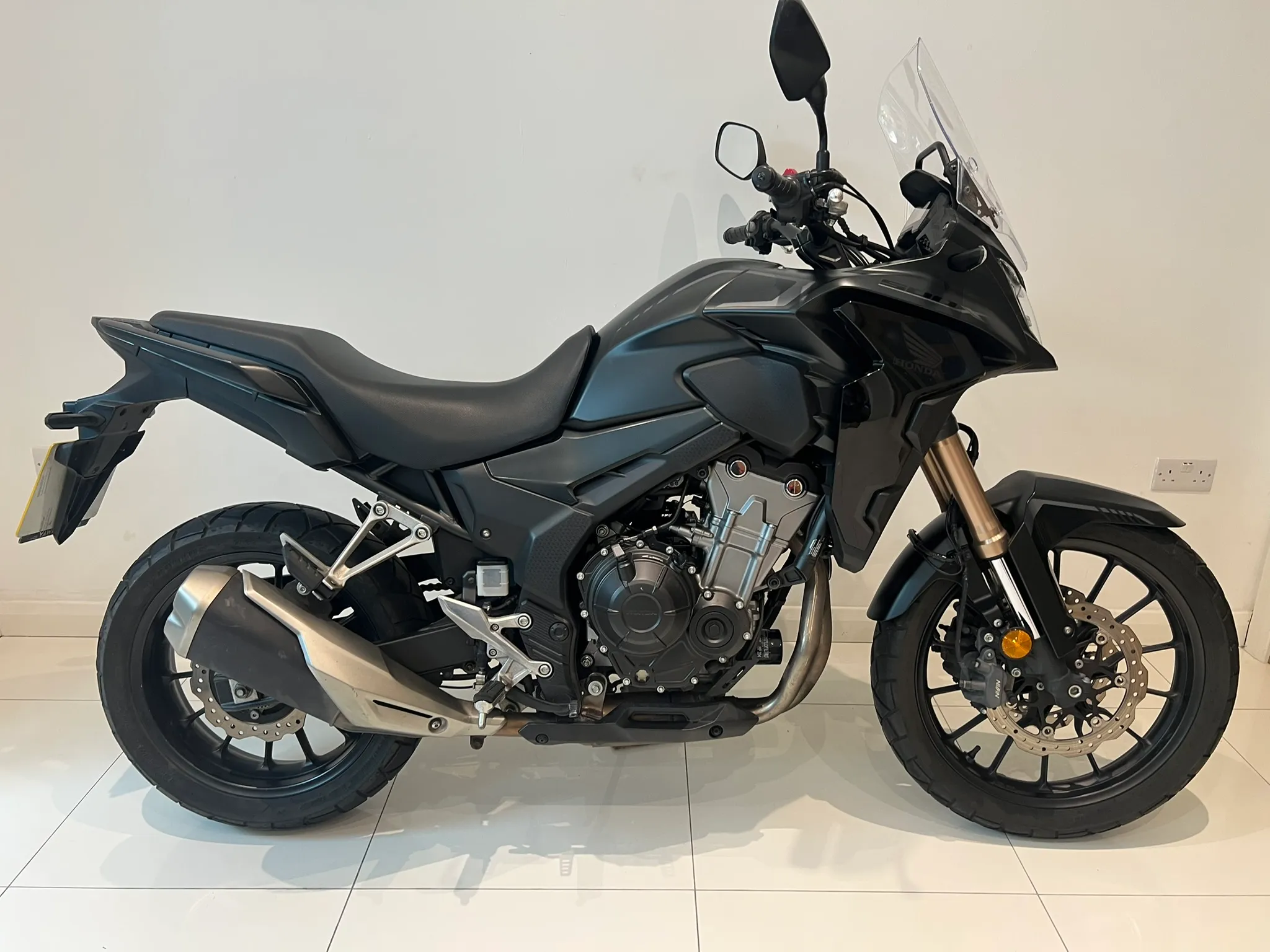 2023 Honda CB500X — primary view