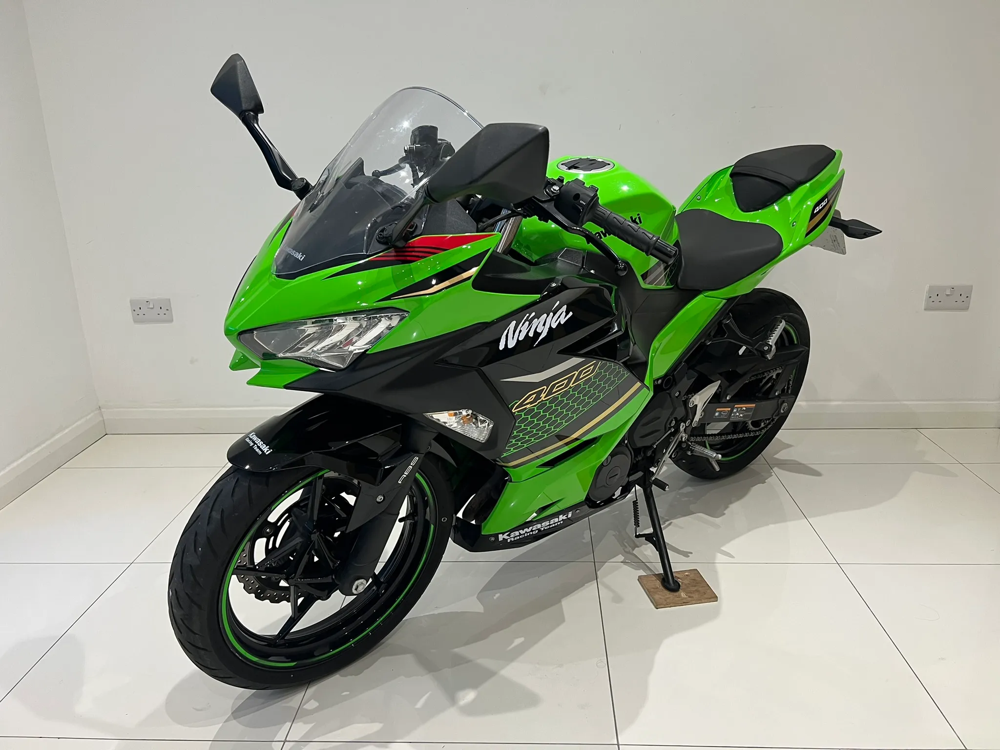 2019 Kawasaki Ninja 400 ABS KRT Edition — detail 5