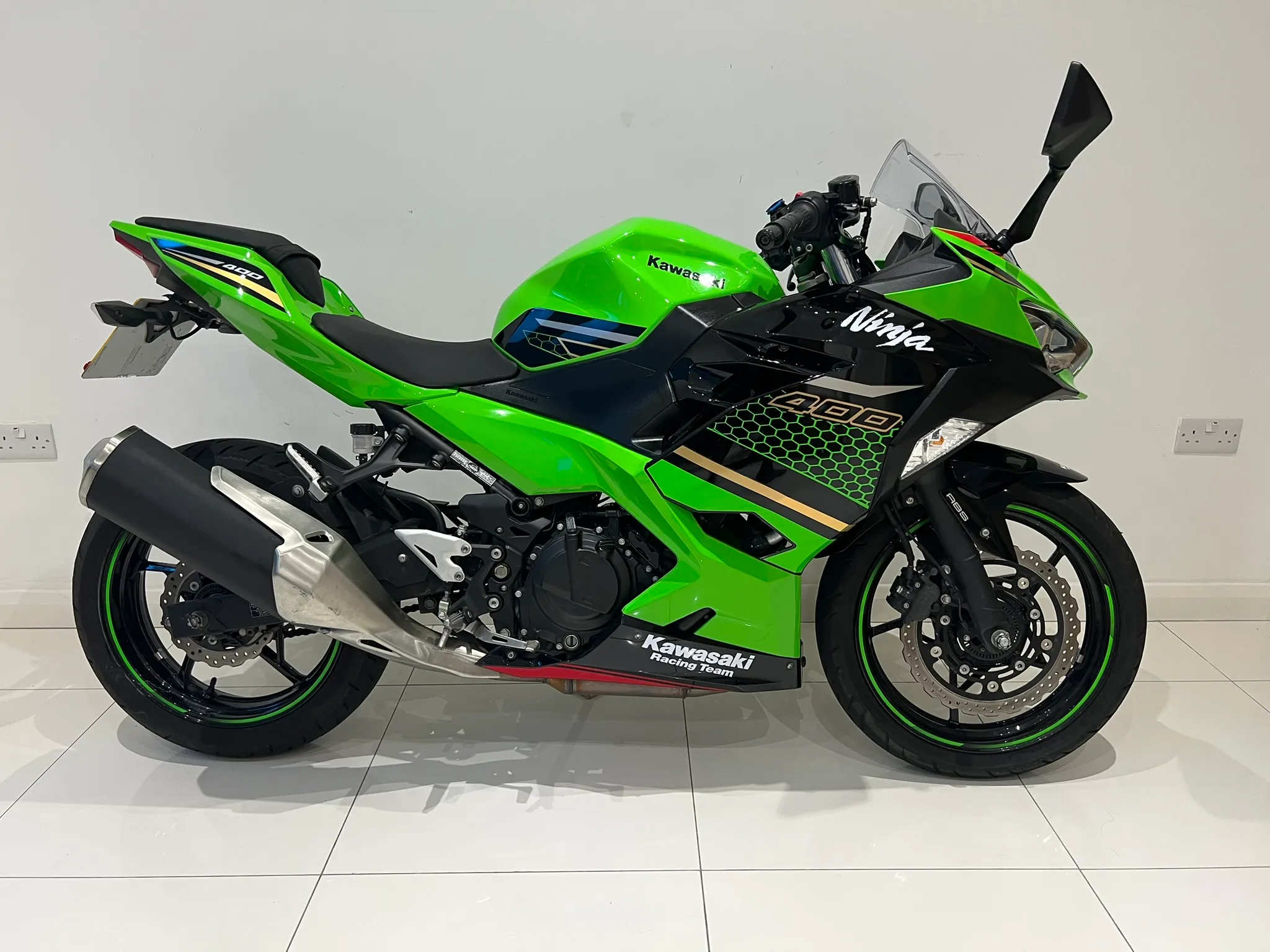 2019 Kawasaki Ninja 400 ABS KRT Edition — primary view