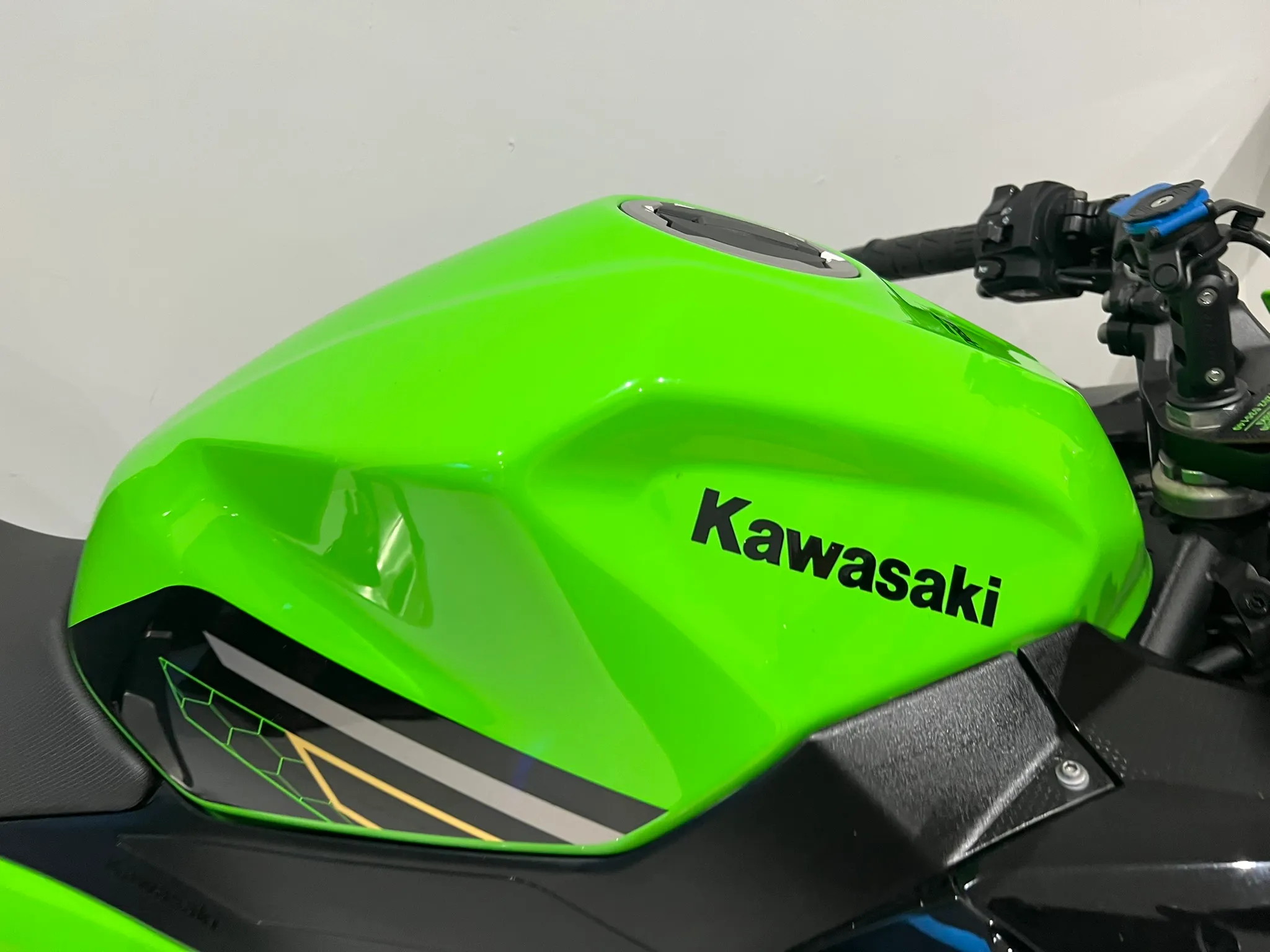 2019 Kawasaki Ninja 400 ABS KRT Edition — detail 13