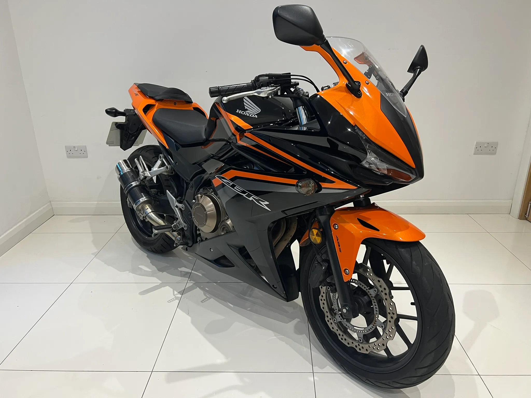2017 Honda CBR500R — detail 3