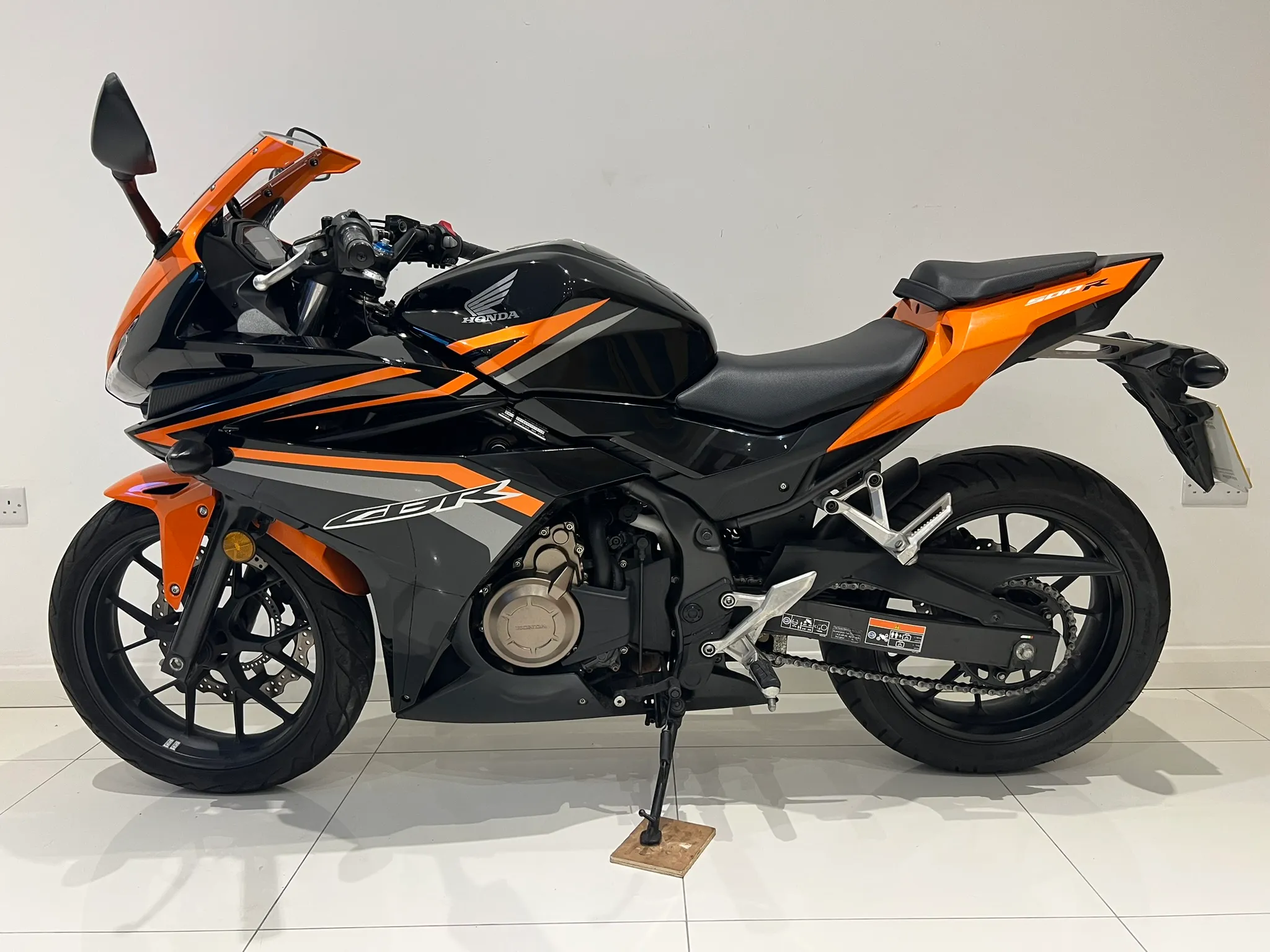 2017 Honda CBR500R — detail 2