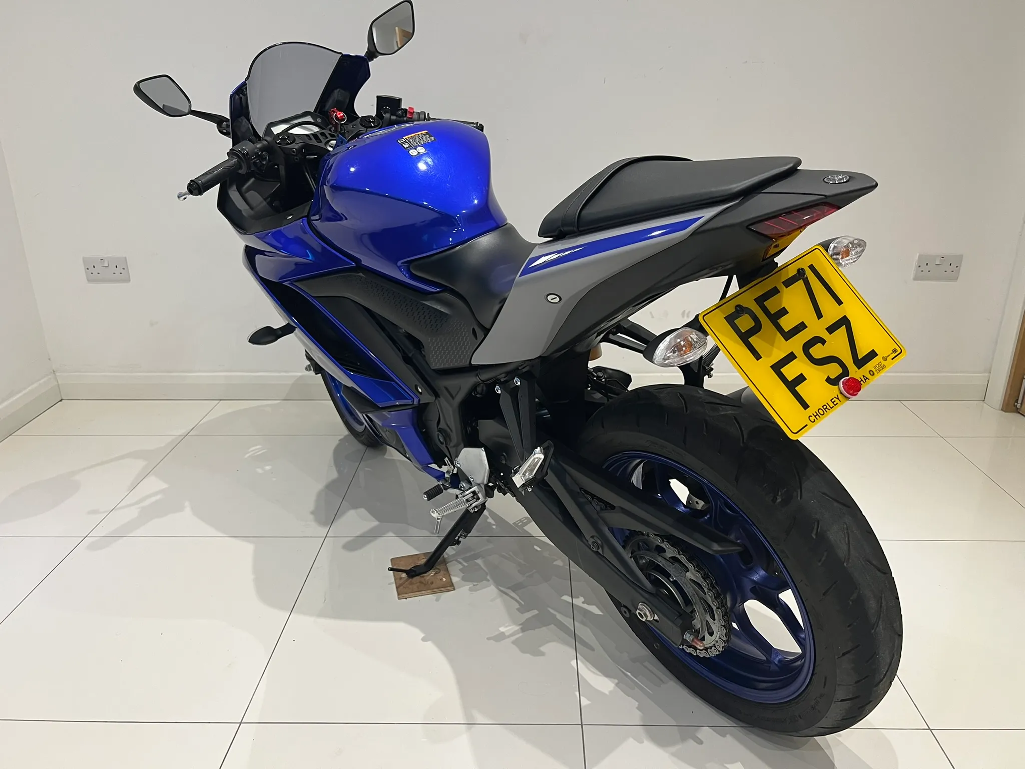 2021 Yamaha YZF R3 ABS — detail 6