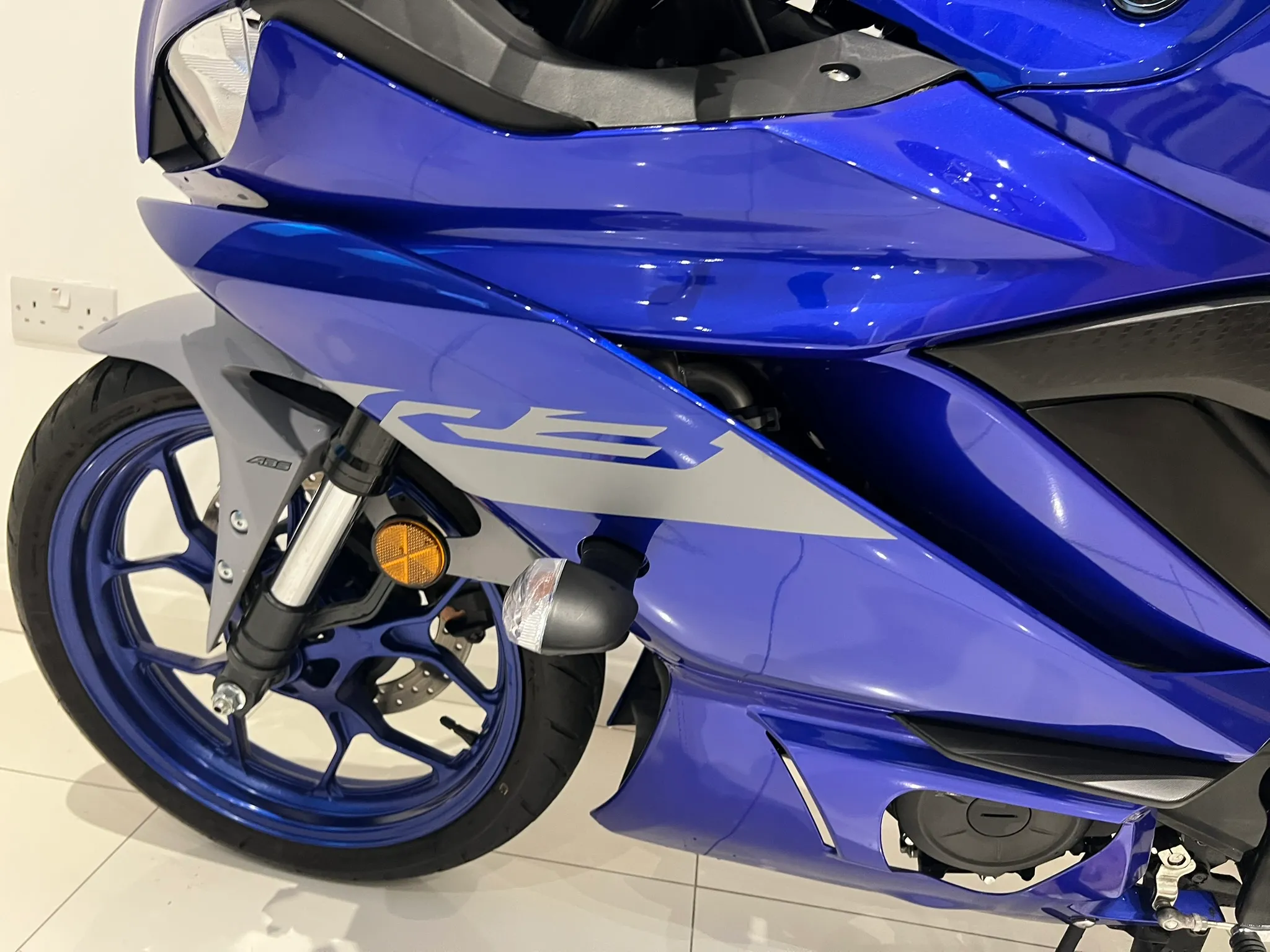 2021 Yamaha YZF R3 ABS — detail 10