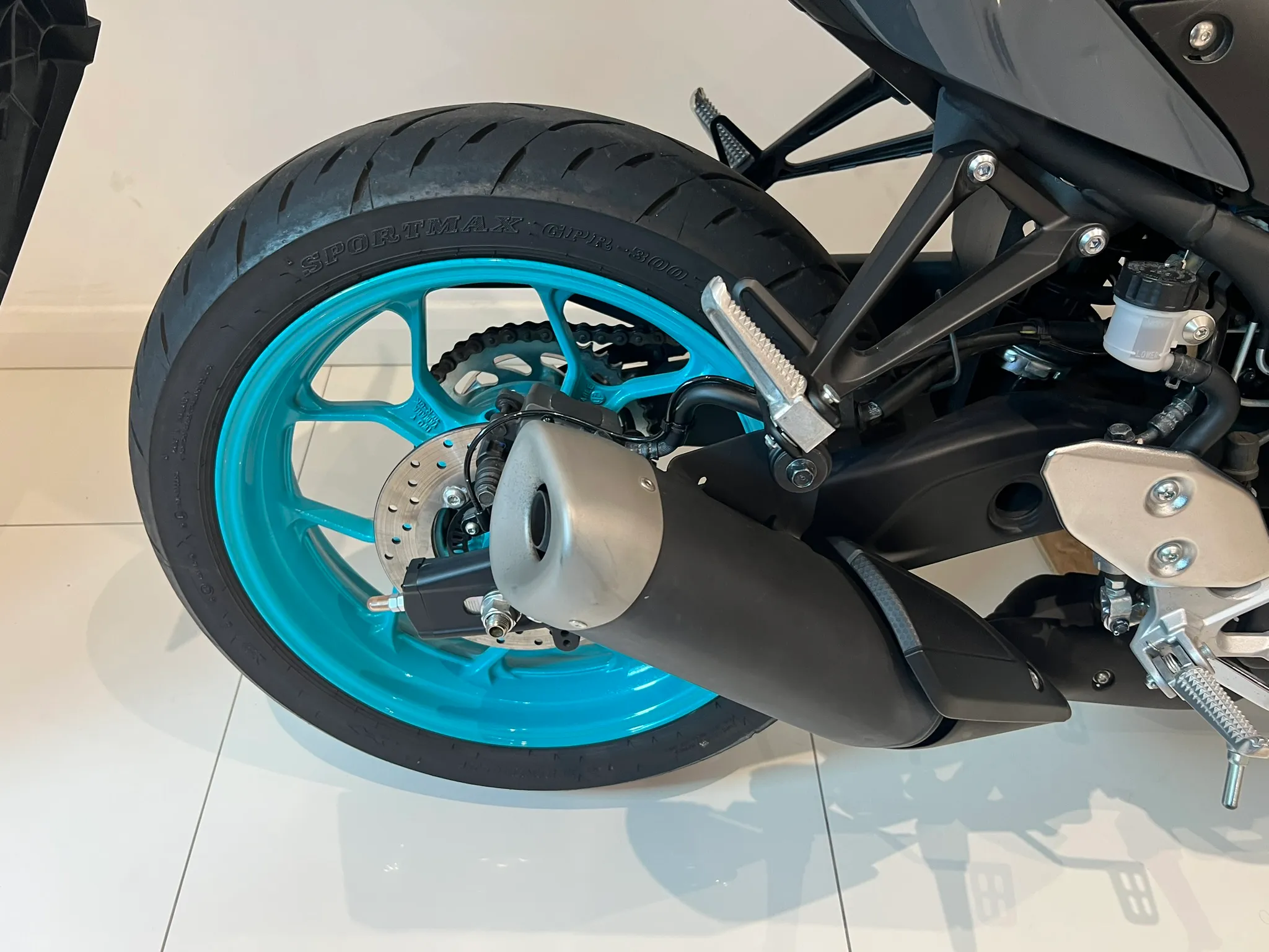 2023 Yamaha MT-03 ABS — detail 16