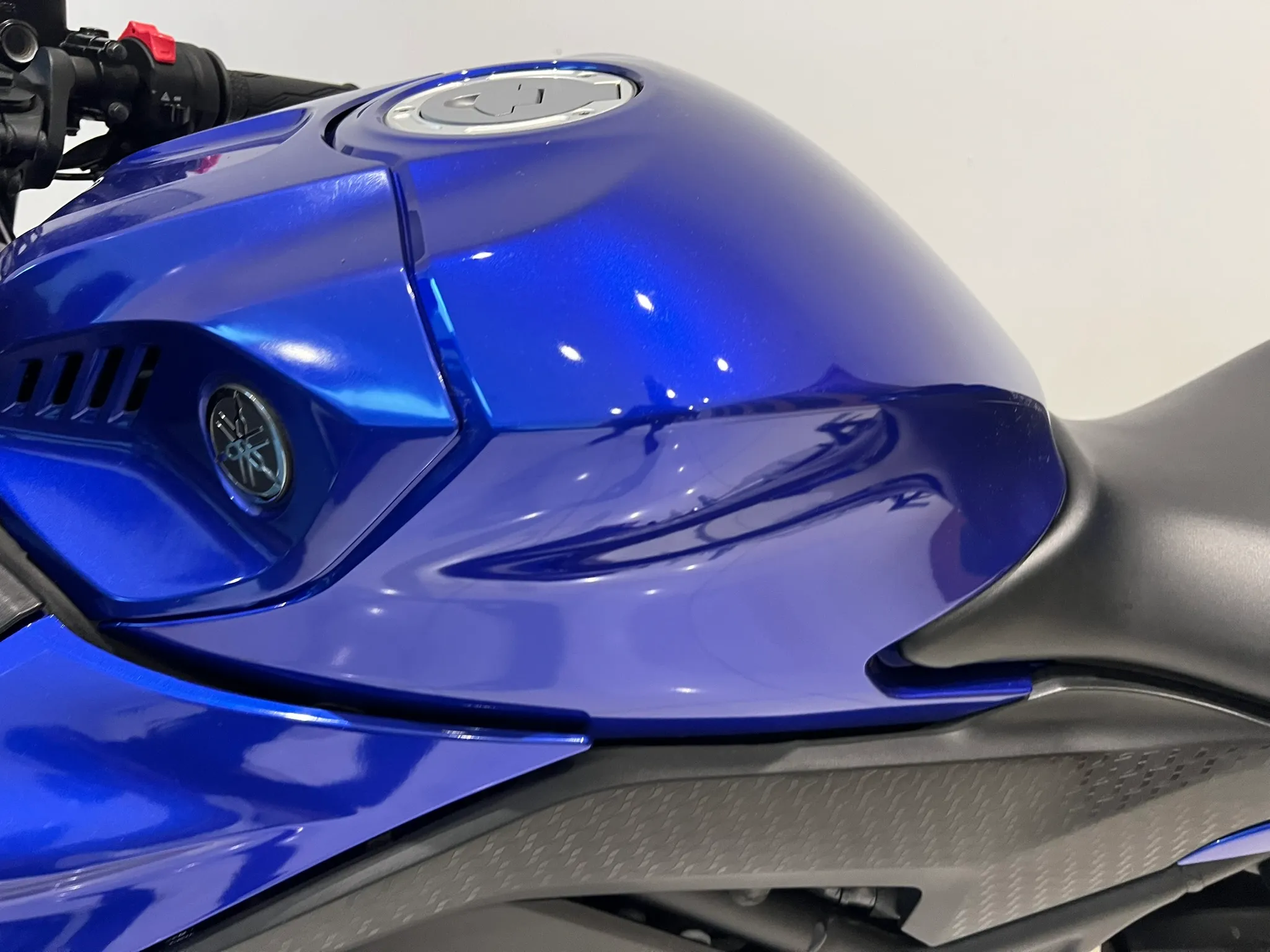 2023 Yamaha YZF-R3 ABS — detail 12