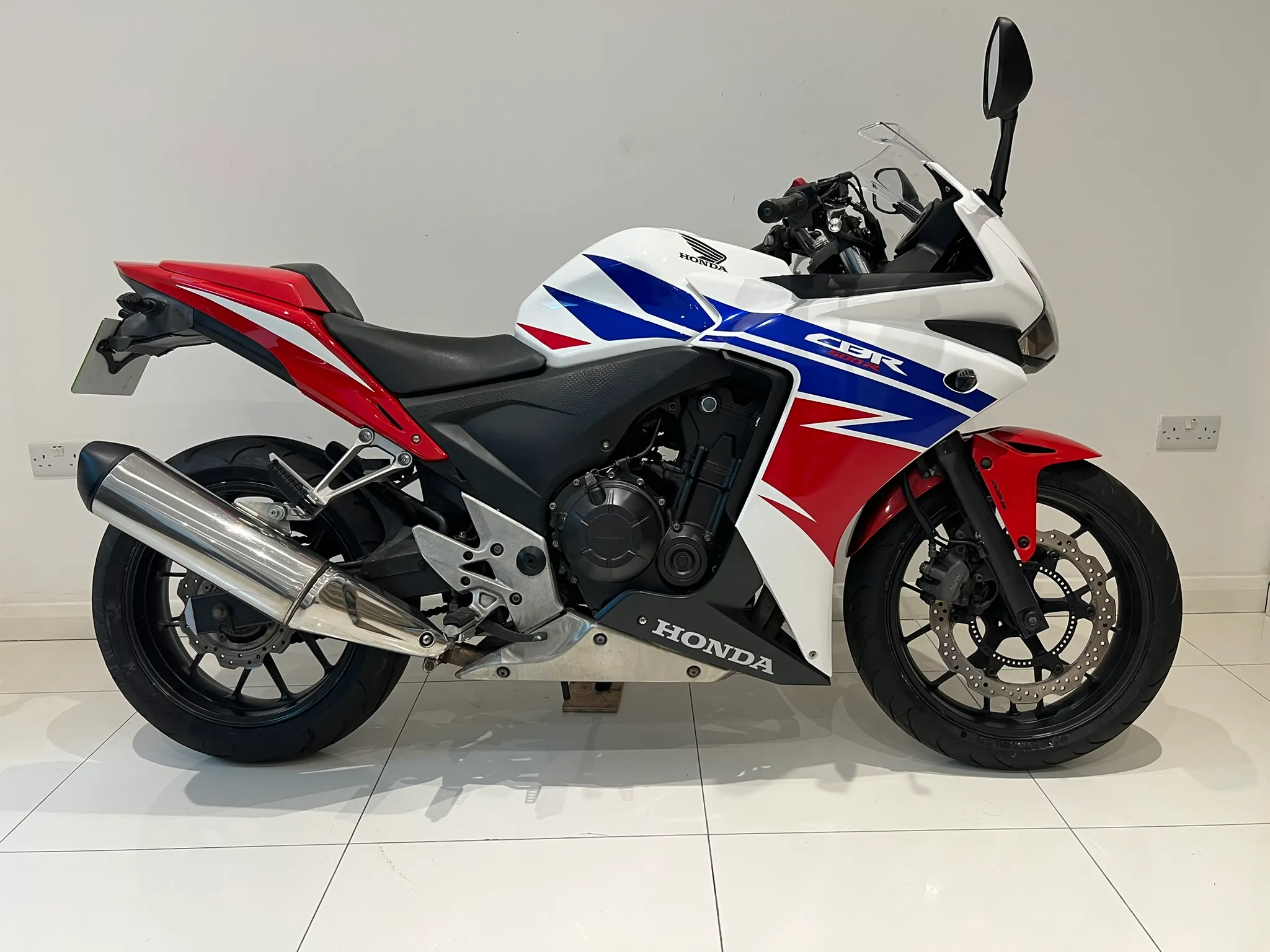 2014 Honda CBR500R — primary view