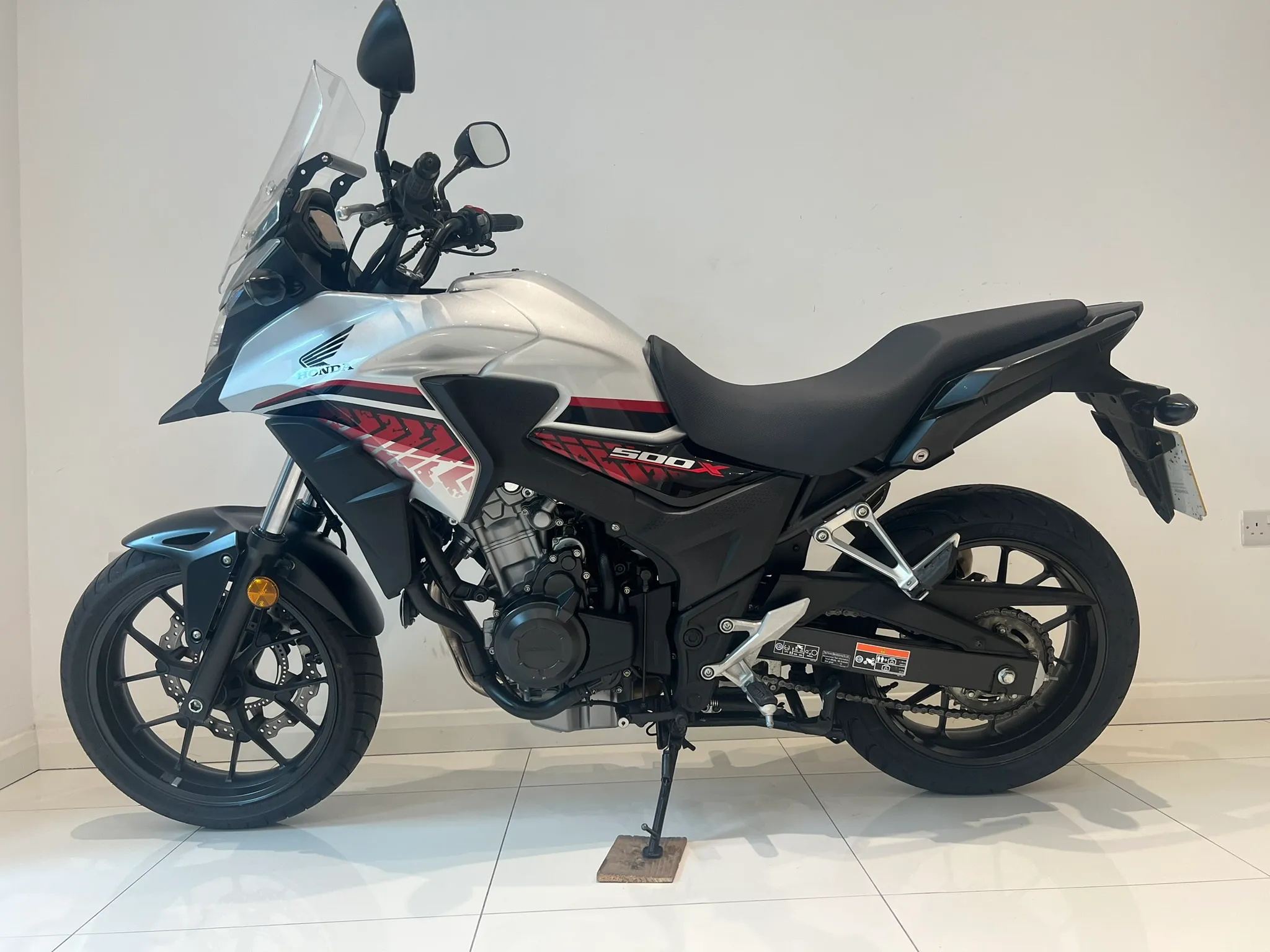 2019 Honda CB500X — detail 2