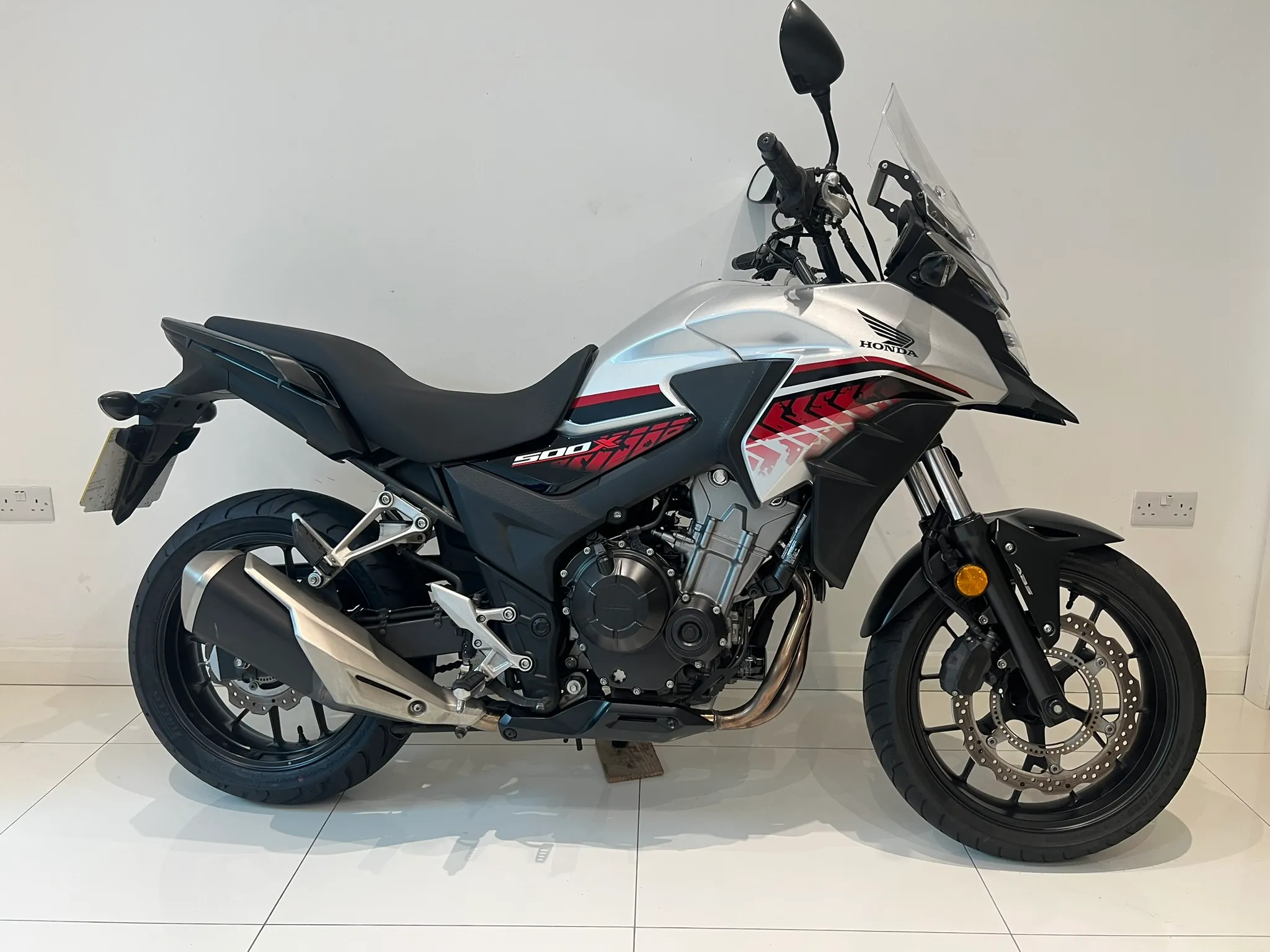 2019 Honda CB500X — primary view