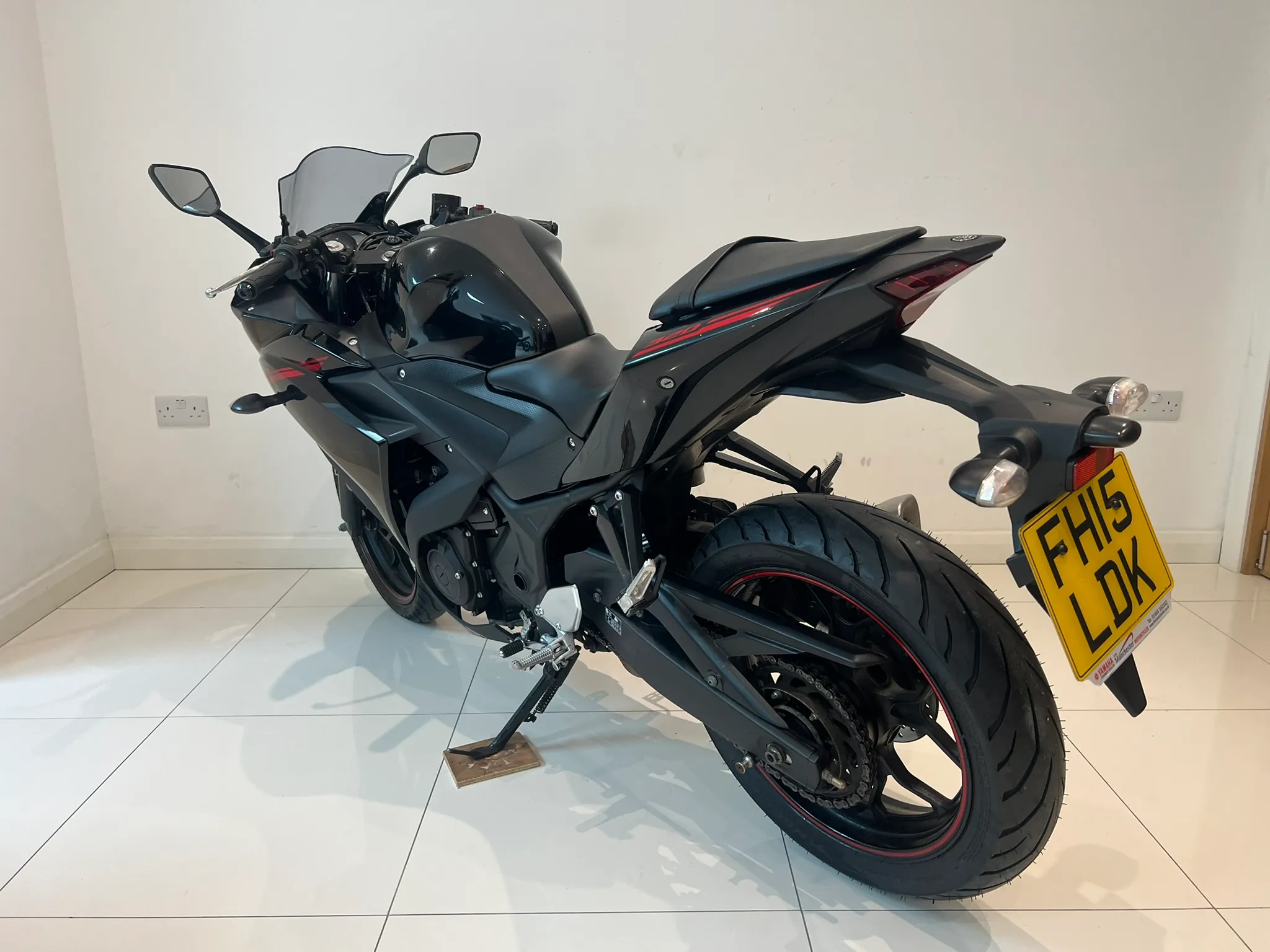 2015 Yamaha YZF-R3 ABS — detail 9