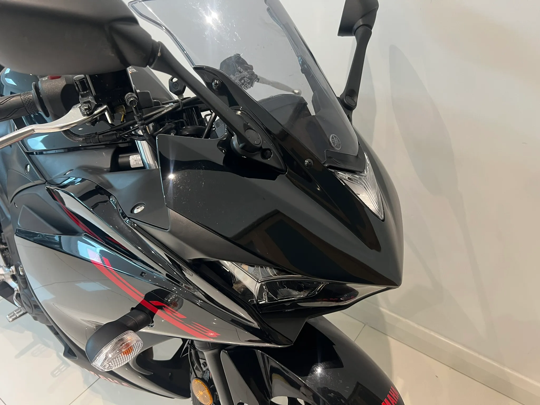 2015 Yamaha YZF-R3 ABS — detail 16