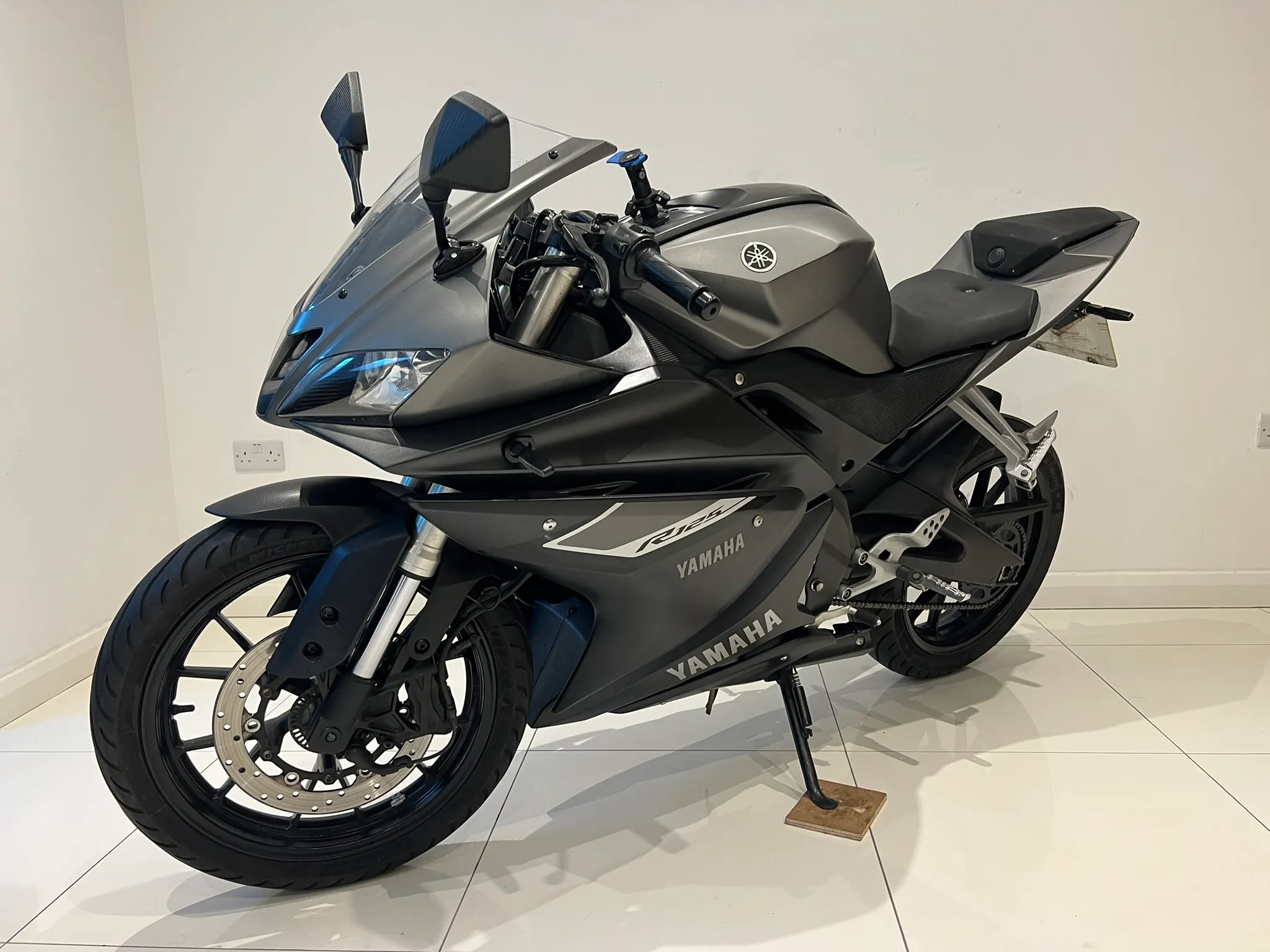 2016 Yamaha YZF-R125 ABS — detail 4