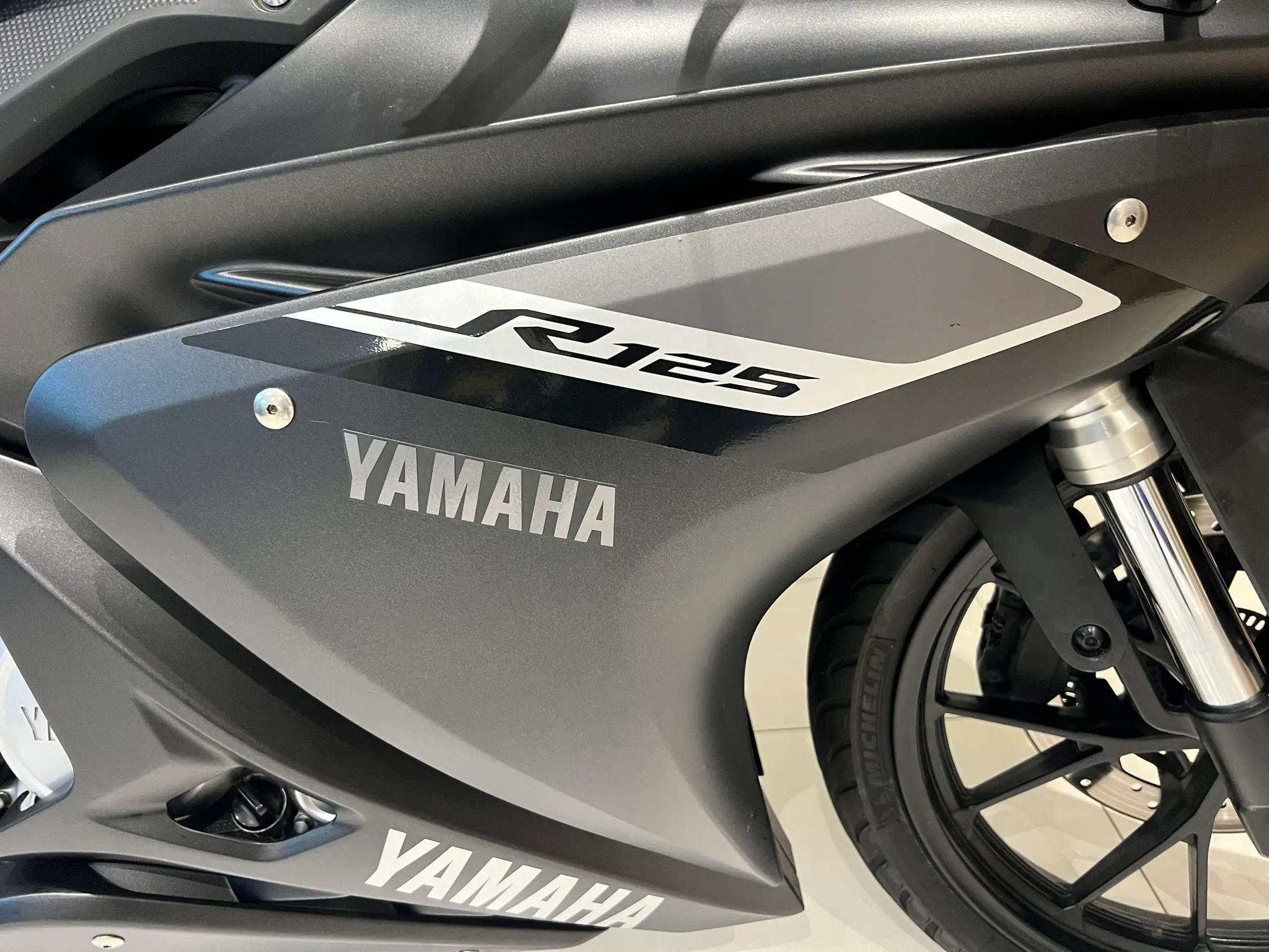 2016 Yamaha YZF-R125 ABS — detail 11