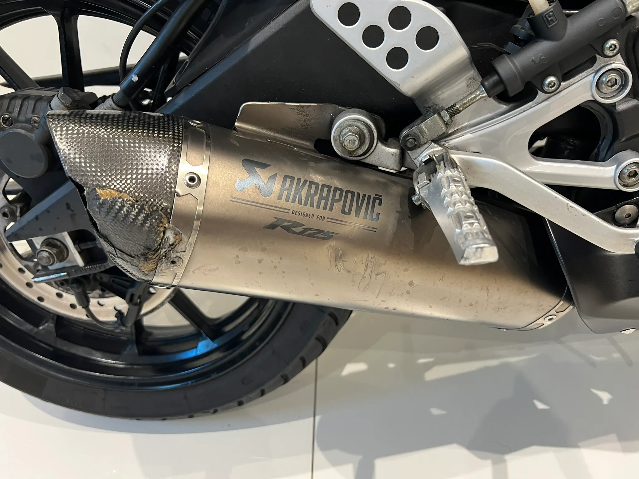 2016 Yamaha YZF-R125 ABS — detail 17