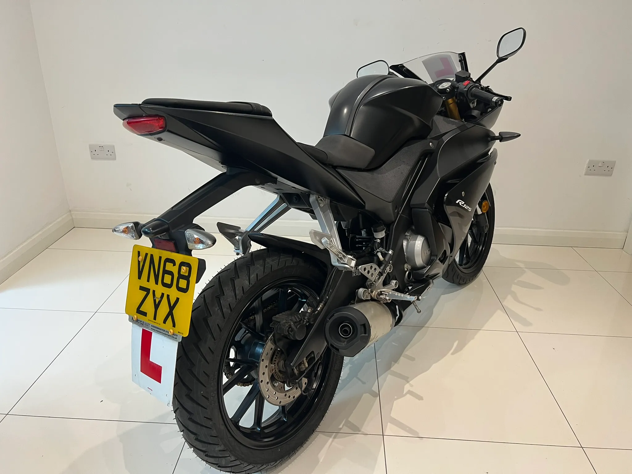 2018 Yamaha YZF-R125 ABS — detail 9