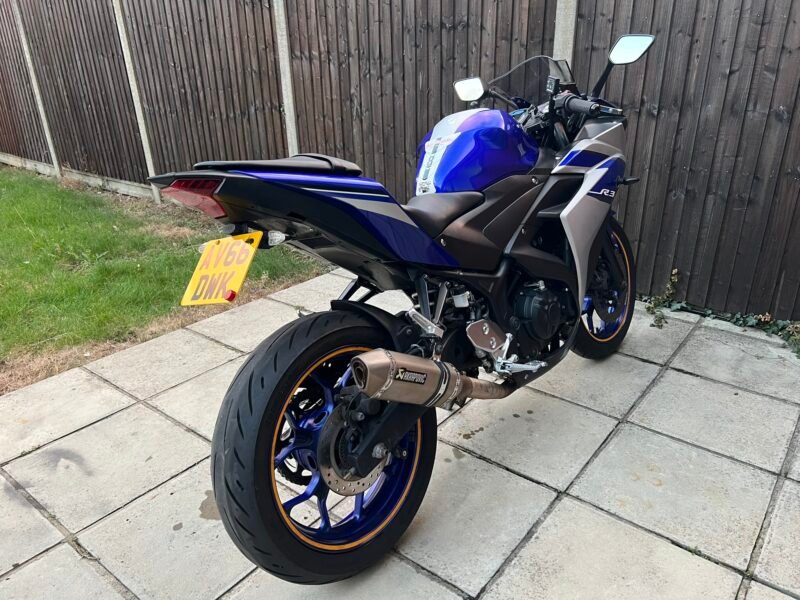 2016 Yamaha R3 ABS - Image 9
