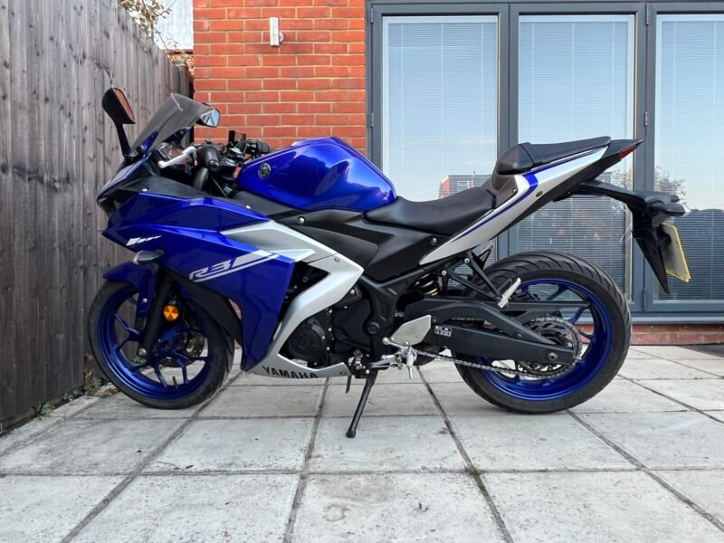 2018 Yamaha YZF R3 7717 Miles - Image 3