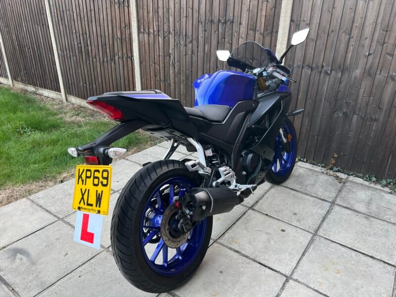 2019 Yamaha YZF R125 ABS - New Shape - Image 9
